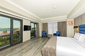Demiray Hotel