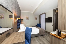 Demiray Hotel