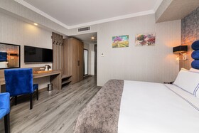 Demiray Hotel