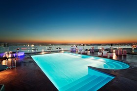 DoubleTree by Hilton Hotel Istanbul - Moda