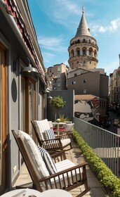 Ecole St. Pierre Hotel