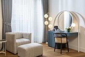Ecole St. Pierre Hotel