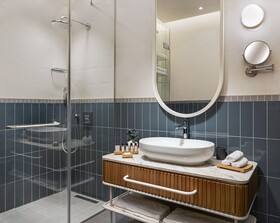 Ecole St. Pierre Hotel