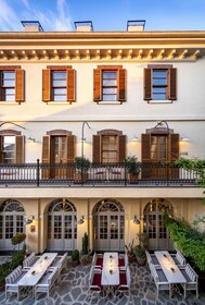 Ecole St. Pierre Hotel
