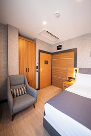 Educity Suit & Hotels