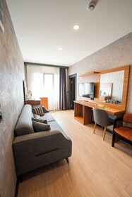 Educity Suit & Hotels