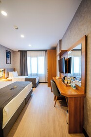 Educity Suit & Hotels