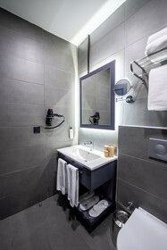 Educity Suit & Hotels