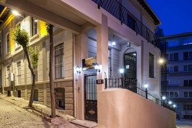 Element Garden Hotel