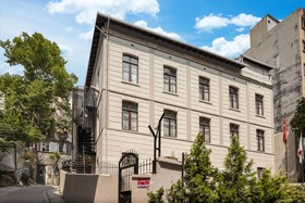 Element Garden Hotel