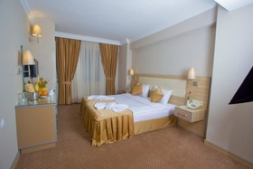 Emin Hotel