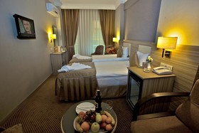 Emin Hotel