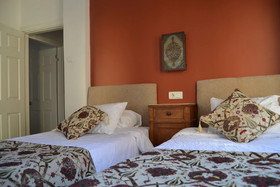Emirhan Guest House