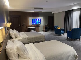 Ezkar Hotel
