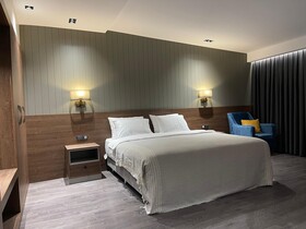 Ezkar Hotel