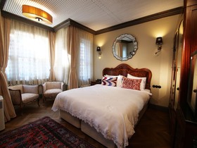 Faik Pasha Hotel