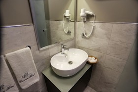 Ferman Pera Hotel