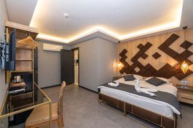 Fly And Stay Airport Hotel
