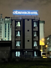 Forever 21 Hotel