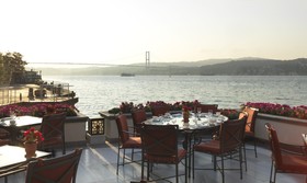 Four Seasons Hotel Istanbul At The Bosphorus