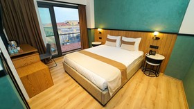 Fragments Hotel