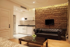 Frida Suites And Aparts