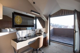 GK Regency Suites