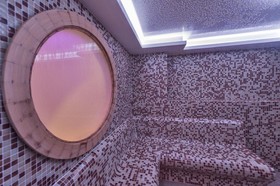 Glorious Hotel