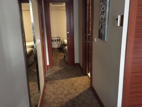 Glorious Hotel