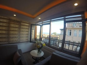 Oasis Suites Old City