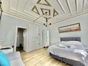 Golden Home
