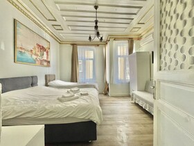 Golden Home