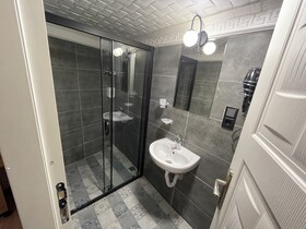 Golden Metro Boutique