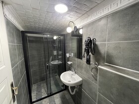 Golden Metro Boutique