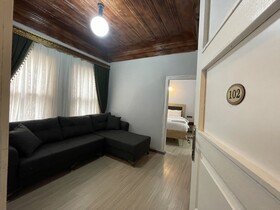 Golden Metro Boutique