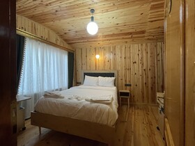 Golden Metro Boutique