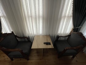 Golden Metro Boutique