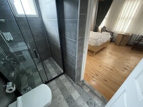 Golden Metro Boutique