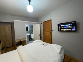 Golden Metro Boutique