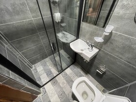 Golden Metro Boutique