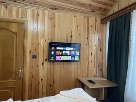 Golden Metro Boutique