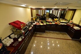 Golden Siyav Hotel