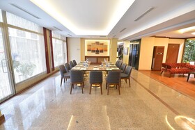 Golden Siyav Hotel