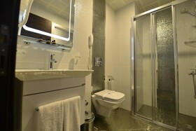 Golden Siyav Hotel