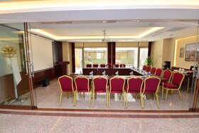 Golden Siyav Hotel