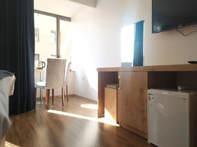 Golden Street Hotel