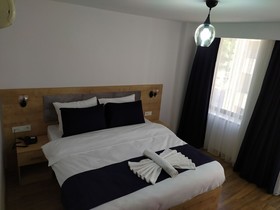 Golden Street Hotel