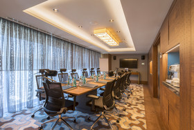 Golden Tulip Istanbul Bayrampasa