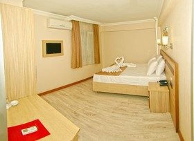 Gold Hotel