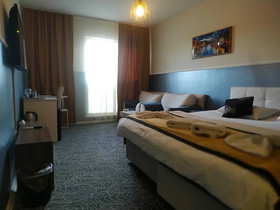 Gold Suite